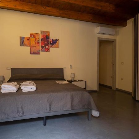 Via Cavour 19, Appartamento Del Conte Iglesias Luaran gambar
