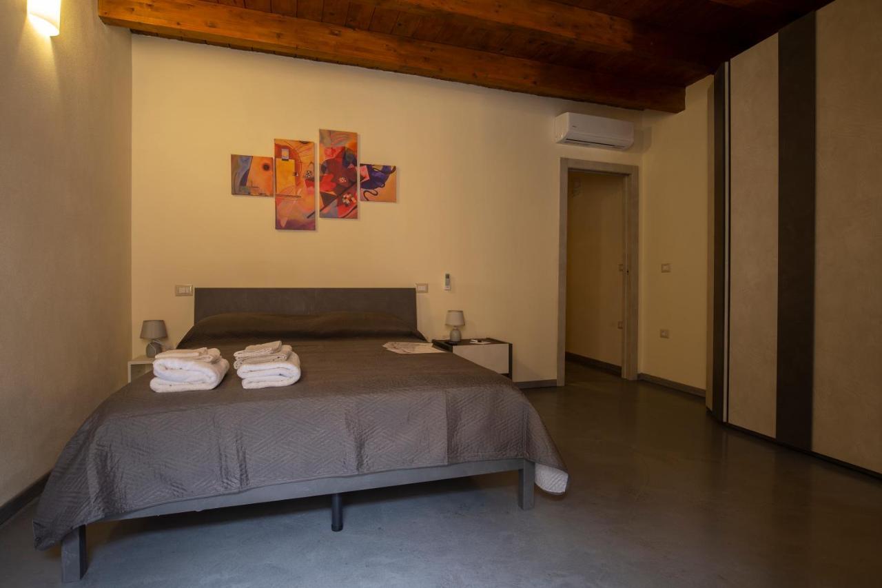 Via Cavour 19, Appartamento Del Conte Iglesias Luaran gambar