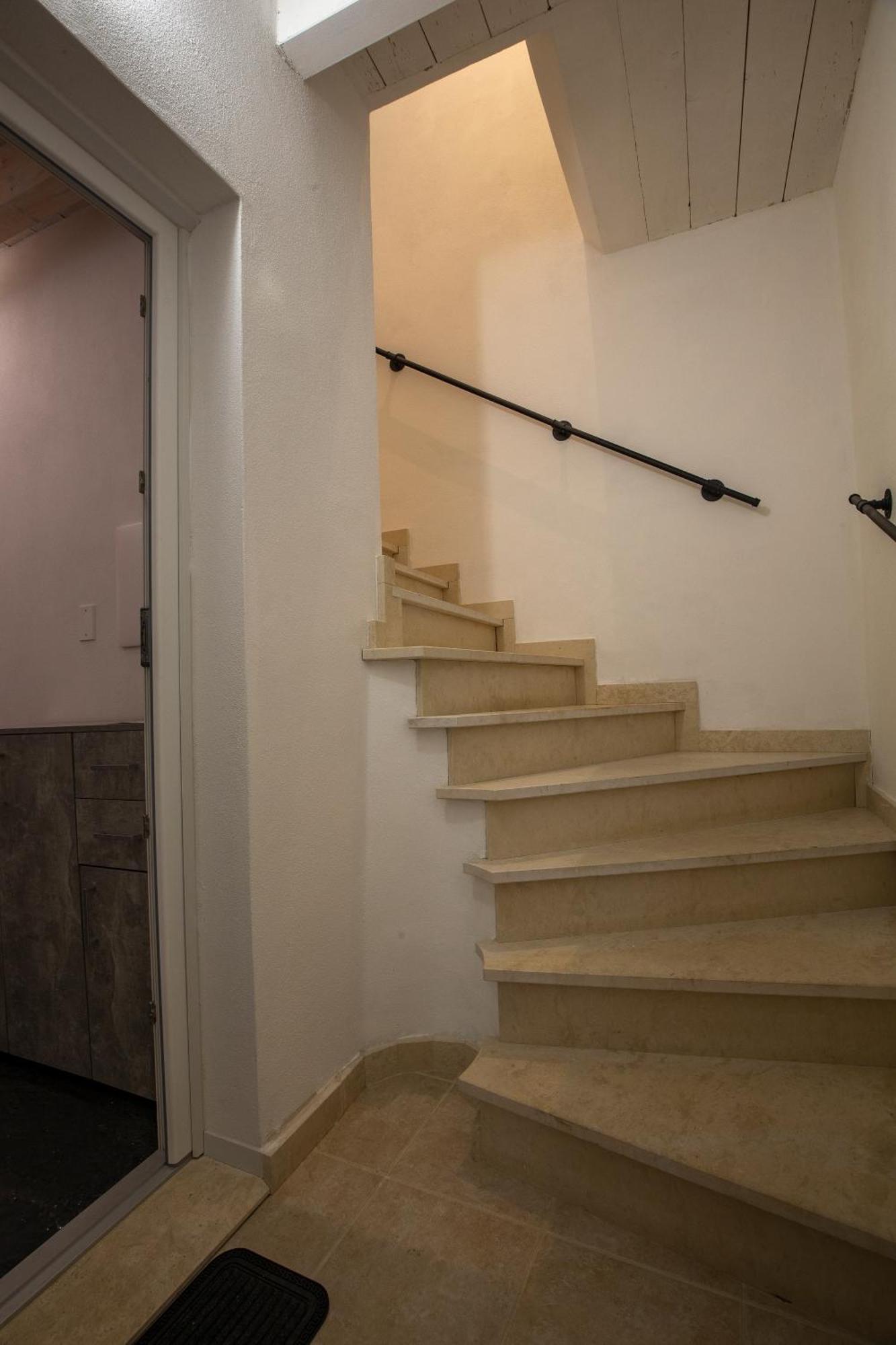 Via Cavour 19, Appartamento Del Conte Iglesias Luaran gambar